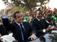 Le président français Nicolas Sarkozy (g) et son homologue congolais Denis Sassou Nguesso à l'aéroport de Maya-Maya, le 26 mars 2009.(Photo : Reuters)