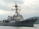 Le croiseur lance-missiles américain, le <em>Bainbridge</em>, a été envoyé sur la zone où le capitaine Richard Phillips est retenu en otage. (Photo : Reuters)