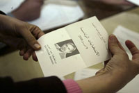D'après les premiers résultats du dépouillement des urnes, les Algériens auraient voté massivement pour Abdelaziz Bouteflika, le chef de l'Etat sortant.(Photo : Reuters)