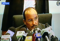 Le général Abdel Aziz, lors d'une conférence de presse organisée à Nouadhibou et retransmise en direct par la TVM, la Télévision Nationale Mauritanienne.(Photo : Manon Rivière/RFI)