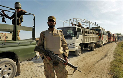 L'armée pakistanaise a pris le contrôle de la principale ville de la vallée de Buner :  Daggar, le 29 avril 2009.( Photo : AFP )