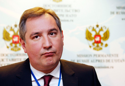 Dmitry Rogozin, représentant permanent russe à l'OTAN, lors d'une conférence de presse dans les quartiers généraux de l'Alliance à Bruxelles, le 30 avril 2009.(Photo : Reuters)