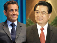 Le président français, Nicolas Sarkozy (g),&nbsp;et son homologue chinois, Hu Jintao, doivent se rencontrer le 02 avril 2009 à Londres en marge du sommet du G20.(Photos : AFP & Reuters)