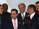Le président des Etats-Unis Barack Obama avec, de gauche à droite, ses homologues Ronald Venetiaan (Surinam), Antonio Saca (Salvador),  Tabare Vazquez (Uruguay), Rafael Correa (Equateur), et enfin Hugo Chavez, le président du Venezuela.(Photo : Reuters)