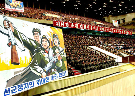 Les militaires nord-coréens se sont réunis dans un gymnase de Pyongyang pour célèbrer les tirs de missiles et l'essai nucléaire de leur pays.(Photo : Reuters)