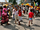 Des Sri Lankais manifestent leur joie dans les rues de Colombo, le 18 mai 2009.( Photo : Reuters )