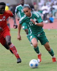 Peter Odemwingie et les Nigérians ont battu le Kenya 3-0.(Photo : AFP/Pius Utomi)