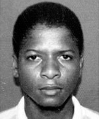 Le Tanzanien Ahmed Khalfan Ghailani, détenu à Guantanamo depuis 2006, est le premier à être transféré aux Etats-Unis, (Photo non datée du FBI, 9&nbsp;juin 2009).(Photo : Reuters)