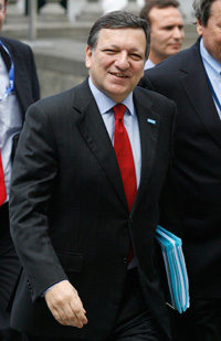 José Manuel Barroso arrivant à un meeting du Parti populaire européen, le 18 juin 2009 à Bruxelles.(Photo : Reuters)