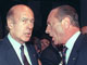 Valéry Giscard d'Estaing (g) et&nbsp;Jacques Chirac lors d'un des derniers meetings de campagne&nbsp;avant le&nbsp;second tour de la présidentielle de mai 1988.(Photo : AFP)