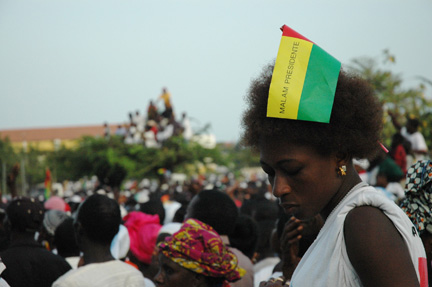 Lors du dernier meeting de campagne de Malam Bacaï Sanha, vendredi 26 juin 2009, Place des héros nationaux à Bissau.(Photo : Laurent Correau/RFI)