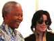 Nelson Mandela et Michael Jackson au Cap, le 23 mars 1999.(Photo : AFP)