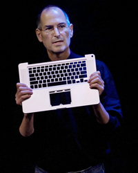 Absent depuis de longs mois, Steve Jobs serait bientôt de retour aux commandes d’Apple.(Photo : Reuters)