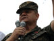 Le général Romeo Vasquez devant ses partisans sur la place Morazan dans le centre de Tegucigalpa le 30 juin 2009.(Photo : Yuri Cortez/AFP)