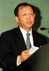 Li Peiying en 2001, alors qu'il dirigeait la Capital Airport Holding.(Photo : AFP)