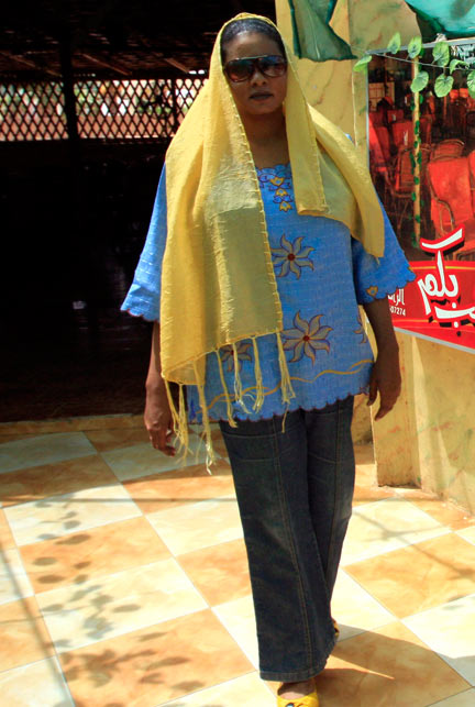 Loubna Ahmed Hussein, en pantalon, le 31 juillet dernier.(Photo : Reuters)