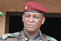Le général Sékouba Konaté, ministre de la Défense et numéro deux de la junte au pouvoir en Guinée. Ici, au camp militaire d'Alpha Yaya Diallo à Conakry, en décembre 2008.(Photo : Seyllou/AFP)