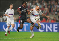 Peguy Luyindula et Cris, blessés durant la trêve.(Photo: Reuters)