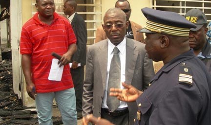 Le ministre de l'Intérieur gabonais Jean-François Ndongou à Port-Gentil, le 6 septembre.(Photo : Patrick Fort / AFP)