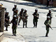 L'armée malgache s'apprête à intervenir contre tout débordement des manifestants, dans les rues d'Antananarivo, le 11 septembre 2009.(Photo : AFP)