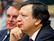 Le président de la Commission européenne, José Manuel Barroso (d) à côté du vice-président des conservateurs européens, Timothy Kirkhope (g), au Parlement européen à Bruxelles, le 7 septembre 2009.(Photo : Reuters)