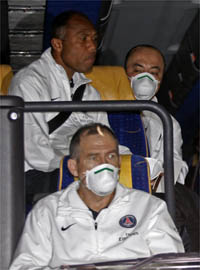Antoine Kombouaré et son staff aux prises avec la grippe A.(Photo : Reuters)