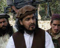 Image vidéo du 4 octobre 2009 montrant Hakimullah Mehsud (c), le chef des talibans dans le Sud-Waziristan.