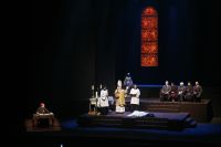 "Nie lękajcie się! Jan Paweł II", w reż. R. Hosseina, scena święceń kapłańskich Karola Wojtyłyfot. Yann Dejardin
