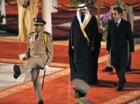 Prezydent Francji i król Arabii SaudyjskiejFot: Reuters