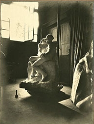 <em>Pocałunek</em>, fot. Eugène Druet, 1898© Musée Rodin, Paris 2007
