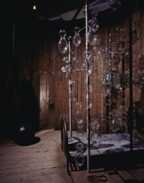 Precious Liquid, 1992© Collection du Centre Pompidou,diffusion RMN, photo: Philippe Migeat © Louise Bourgeois