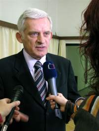 Premier Jerzy Buzekfot. Marek Pędziwol, RFI