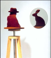 Markus Raetz, <em>Metamorfoza II, "królik Beuys"</em>, 1991-1992©Adagp, Paris 2009 © prolitteris/photo: T. Wey