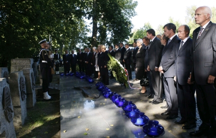 Przywódcy europejscy na cmentarzu Obrońców WesterplatteReuters