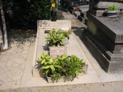 Grób Simone Signoret i Yvesa Montanda na cmentarzu Père Lachaise (Foto: Wikipedia) 