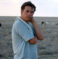 Сергей Дворцевой родился в Казахстане, прожил там 28 лет.