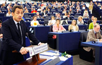 Николя Саркози перед депутатами Европарламента 10 июля 2008 г.(Photo: Reuters / Vincent Kessler).