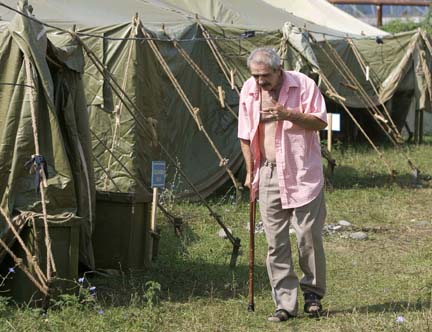 В лагере беженцев из Южной Осетии, 13 августа 2008(Photo: Reuters)