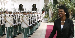Госсекретарь США Кондолиза Райс на приеме в президентском дворце в Алжире 6 сентября 2008 г.(Photo : REUTERS/Zohra Bensemra)