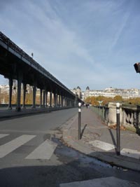 Мост Bir-Hakeim. Так могло бы выглядеть метро.N.Sarnikov/RFI 