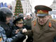 Председатель Союза советских офицеров Алексей Фомин в числе задержанных на Триумфальной площади в Москве 14 декабря 2008 г. Фото: REUTERS/Sergei Karpukhin 