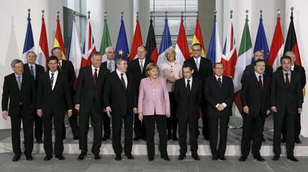 Ангела Меркель собрала европейских руководителей в Берлине для подготовки апрельского саммита "большой двадцатки"(REUTERS)