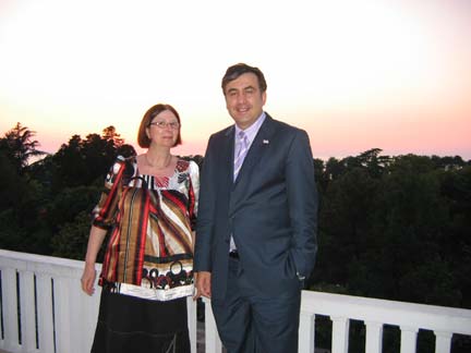 Президент Грузии Михеил Саакашвили после интервью с Галиной Аккерман, в БатумиГ.Аккерман