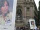 Пикет памяти Натальи Эстемировой в Париже перед фонтаном Сен-Мишель 17 июля 2009 г.
(Photo : RFI / Gorbanevsky)