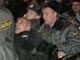 Милиция разогнала митинг в защиту Конституции в Москве(REUTERS)