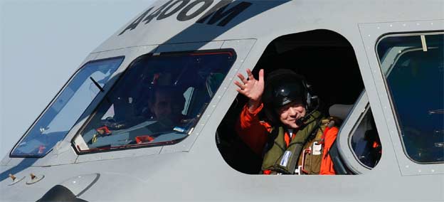 Член экипажа испытательного полета А400М. 11 декабря 2009, Андалузия.REUTERS