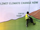 График глобального потепления климата на фасаде здания в Копенгагене 6 декабря 2009.(Photo: REUTERS)