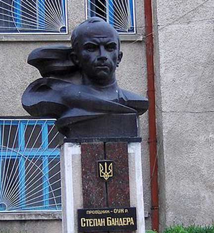 Памятник Степану Бандере в украинском городе Бережани
(Photo : Roman Zacharij)