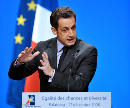 Sarkozy dün Ecole Polytechnique'de fırsat eşitliği planını açıkladı.(Foto: Reuters)