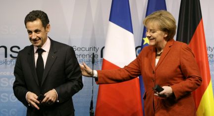 Fransa Cumhurbaşkanı Nicolas Sarkozy ve Almanya Başbakanı Angela Merkel Münih Güvenlik Konferansında (7 Şubat 2009).(Foto: Reuters)